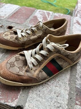 Gucci Brown Monogram Low-Top Sneakers with Green and Red Web Stripe